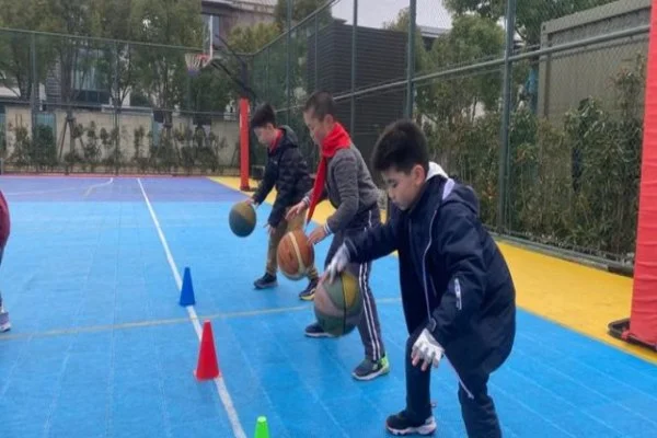 艾伦与劳伦斯第五周正面碰撞 比尔主场对美洲虎攻防细节与胜负手
